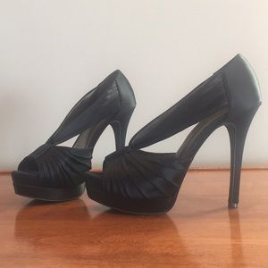 Jessica Simpson Black Satin Peep Toe Platform Pump